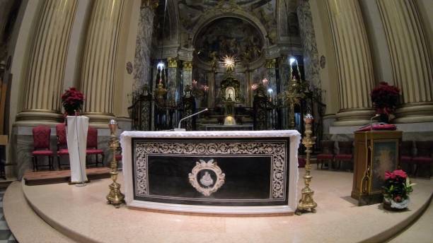 altare della chiesa di san luca - luca pellegrini foto e immagini stock