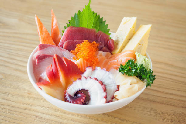 刺身ご飯ボウルちらしドン日本食 - 丼物 写真 ストックフォトと画像