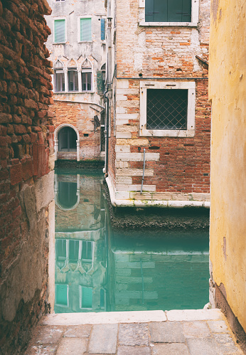 A classic view of the iconic canals of Venice.