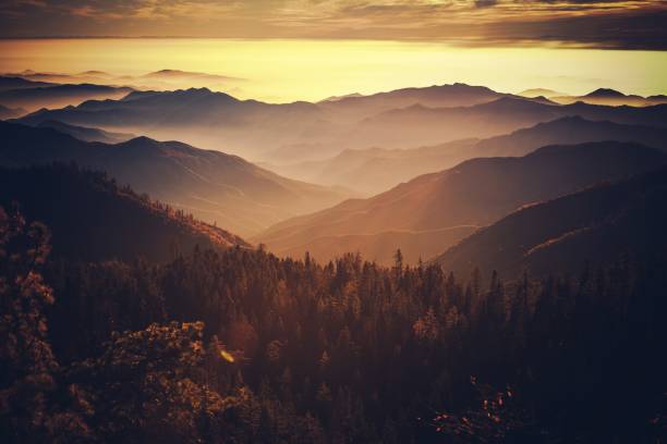 Scenic California Sierra Nevada Scenic Sunset in the California Sierra Nevada Mountains. Photo Taken From Sequoia National Park. California, United States of America. californian sierra nevada stock pictures, royalty-free photos & images