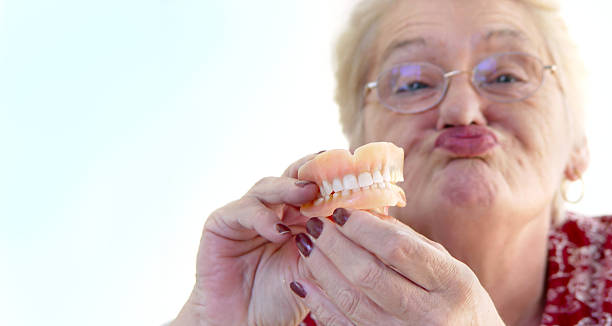 старший-вид детей, одноразовый зубьев - pics of fake teeth for old people с...