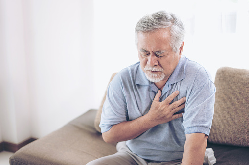 Does anxiety cause chest pressure?