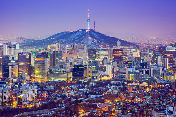 skyline von seoul, south korea - südkorea stock-fotos und bilder
