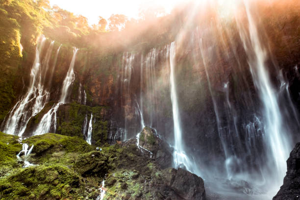 водопад севу, лумаджанг, восточная ява - semeru стоковые фото и изображения