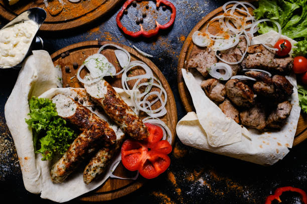 sjasliek kebab gegrilde vlees armeense keuken food - armenia stockfoto's en -beelden