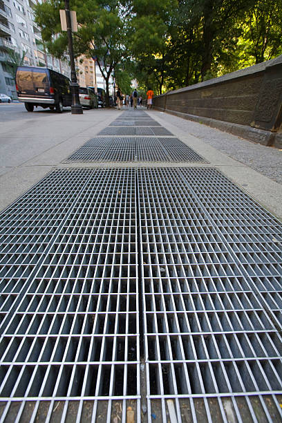 sidewalk-metal-grating-picture-id1467371