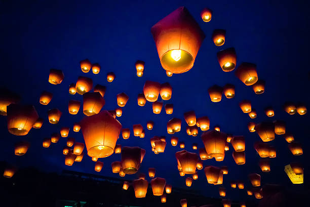 Sky lanterns against the sky with blue tone Sky lanterns in Lantern Festival, Taipei, Taiwan chinese lantern festival stock pictures, royalty-free photos & images