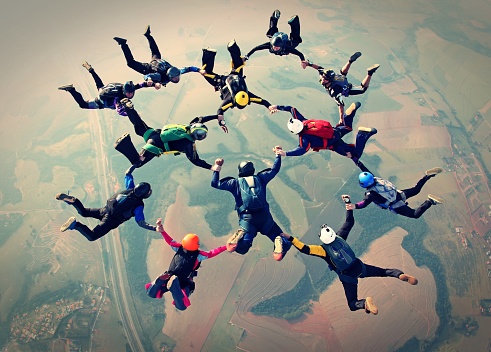 Skydivers formation