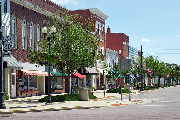 Small Town U.S.A.  main street stock pictures, royalty-free photos & images