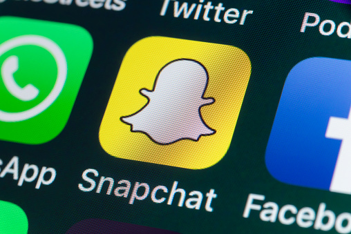 Snapchat, Facebook, Whatsapp and other phone Apps on iPhone screen