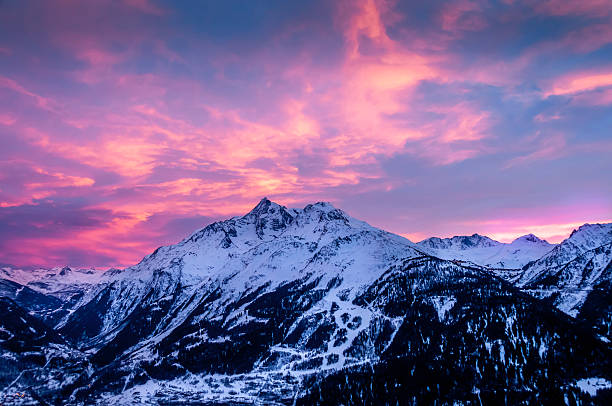 snowy mountain sunset - rosières stockfoto's en -beelden