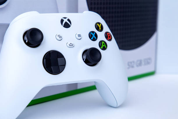 São Paulo, Brazil - 03, 2022:  White controller of new video game console Xbox Series S. On white background. São Paulo, Brazil - 03, 2022:  White controller of new video game console Xbox Series S. On white background. xbox photos stock pictures, royalty-free photos & images
