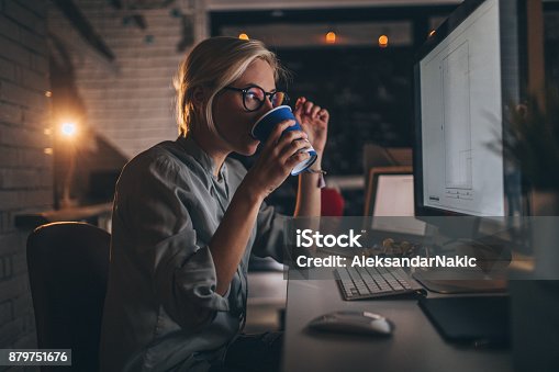 istock Some coffee for a late night shift 879751676