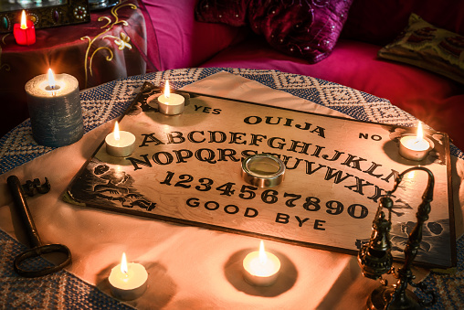 Ouija Board Pictures | Download Free Images on Unsplash