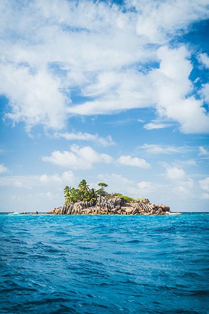 st. pierre island-seychelles - praslin fotos stock-fotos und bilder