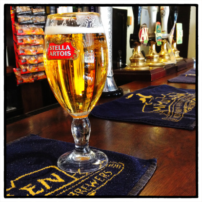New Large Stella Artois GLASS beer bar pub 2.5 Liter 13.5 In Tall 