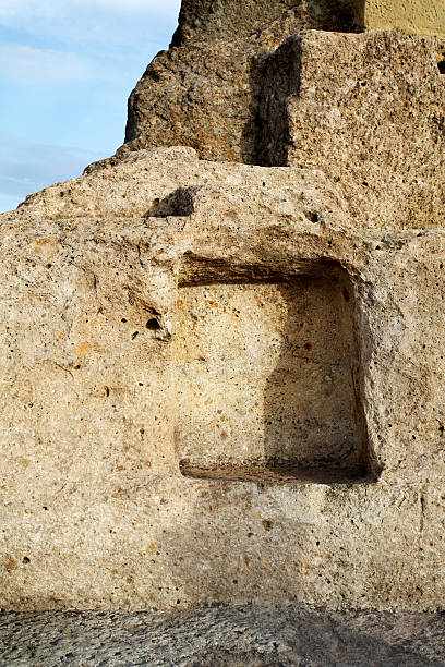 stone niche in tatul sanctuary - orfeus bildbanksfoton och bilder