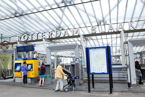 subway station rotterdam blaak - rotterdam station stockfoto's en -beelden