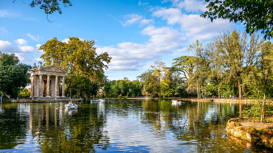 A suggestive and quiet view of Lake Villa Borghese in the green heart of Rome