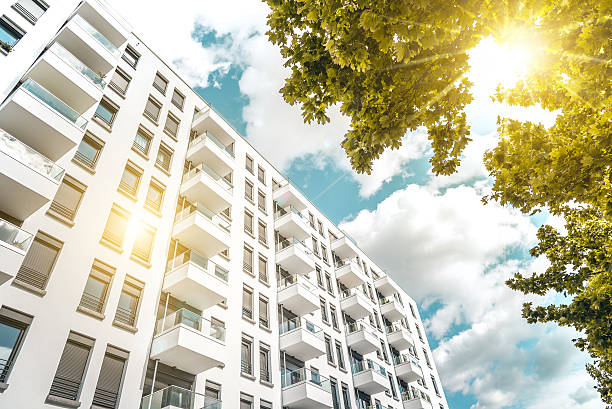 sunny  modern cubic white residential houses in berlin sunny  modern cubic white residential houses in berlin central berlin stock pictures, royalty-free photos & images