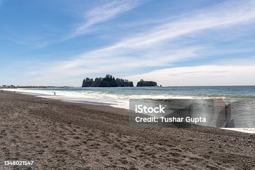 istock Sunset view of Cannon Beach 1348021547