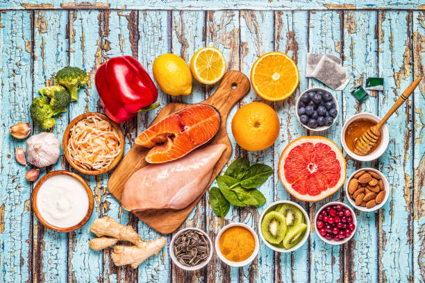superfoods for immunity boosting and cold remedies - alimentos sistema imunitário imagens e fotografias de stock