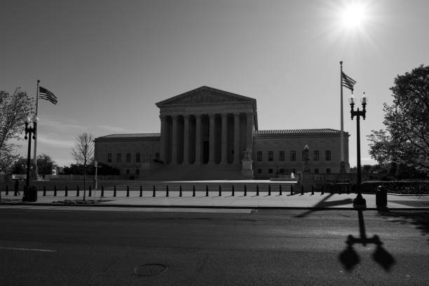 US Supreme Court Building US Suprement Court Buidling during the coronavirus lockdown bowser stock pictures, royalty-free photos & images