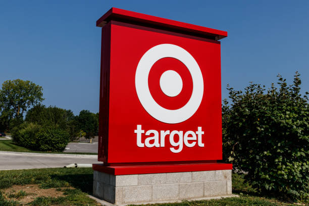 Target Retail Store. Target Sells Home Goods, Clothing and Electronics VI Westfield - Circa August 2018: Target Retail Store. Target Sells Home Goods, Clothing and Electronics VI brand name stock pictures, royalty-free photos & images