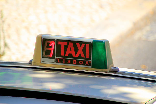 táxi - taxi lisboa imagens e fotografias de stock