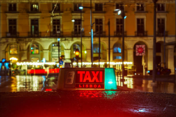 taxi sign in lisbon - taxi lisboa imagens e fotografias de stock