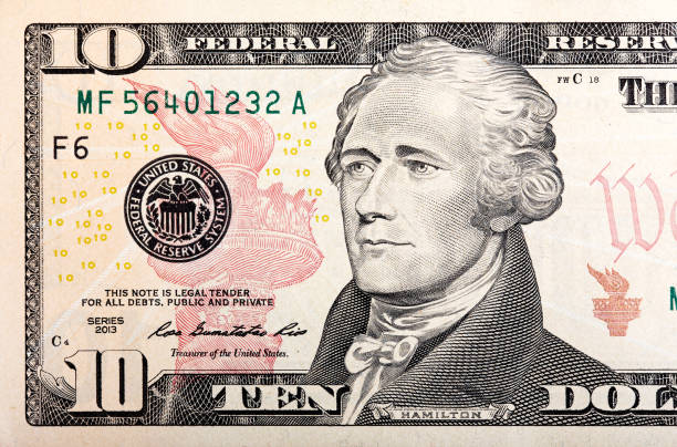 frammento di bolletta da dieci dollari di denaro usa in macro - hamilton foto e immagini stock