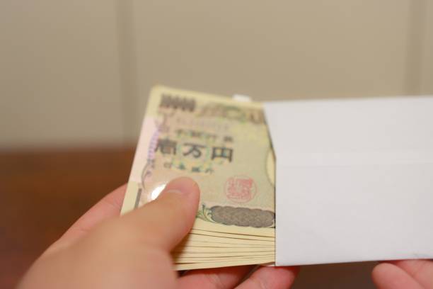 日本通貨の1万円札 - お金 ストックフォトと画像