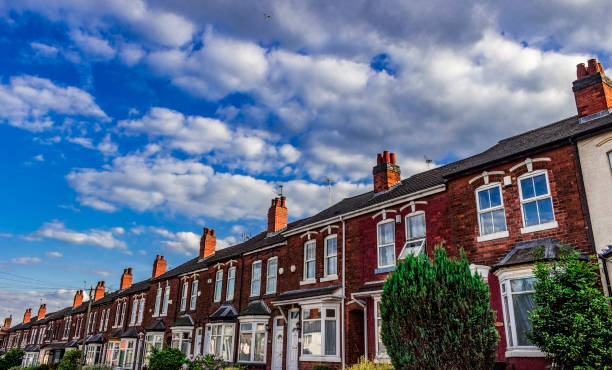 Terraced houses Terraced houses in Birmingham, England brownstone stock pictures, royalty-free photos & images