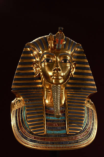 The Boy King Front shot of king tut's death mask king tut stock pictures, royalty-free photos & images