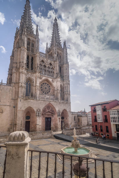 die kathedrale der heiligen maria in burgos, spanien. - mary mara stock-fotos und bilder