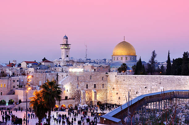 the city of jerusalem and its people - jerusalem stok fotoğraflar ve resimler