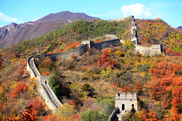 The Great Wall The Great Wall of China is in autumn mutianyu stock pictures, royalty-free photos & images
