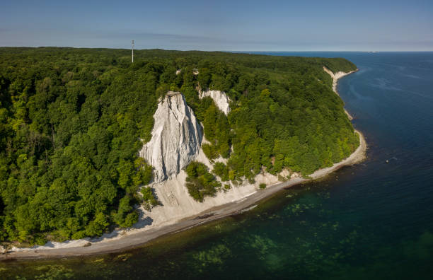 The Koenigsstuhl or Kings Chair, the best-known chalk cliff in the Jasmund National Park The Koenigsstuhl or Kings Chair, the best-known chalk cliff in the Jasmund National Park, Germany rügen stock pictures, royalty-free photos & images