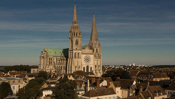 シャルトル大聖堂の聖母、フランス。 - シャルトル ストックフォトと画像