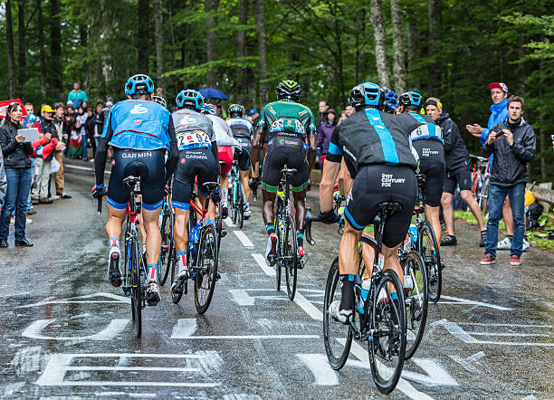 the peloton - tour de france cycling bildbanksfoton och bilder