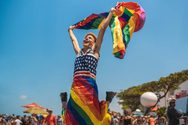 de schreeuw van de vrijheid, lgbtqi pride-evenement in recife, pernambuco, brazilië - gay demonstration stockfoto's en -beelden