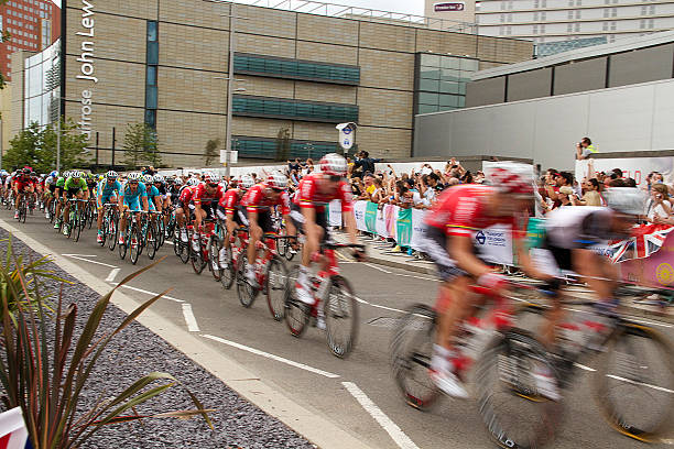 the tour de france in london 2014 - tour de france cycling bildbanksfoton och bilder