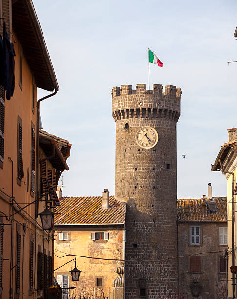 the tower of bagnaia, lazio italy - bagnaia 個照片及圖片檔