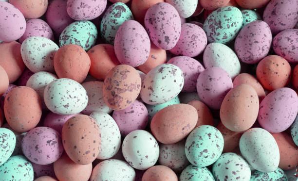 le tradizionali uova di cioccolato pasquale - cagliari fiorentina foto e immagini stock