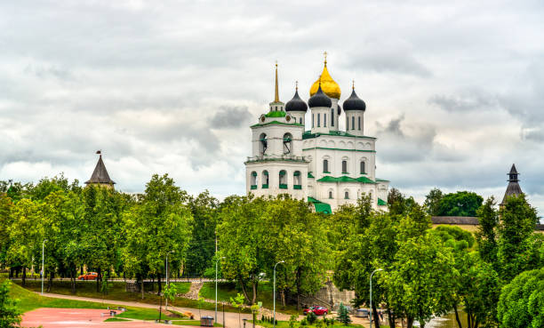 The Trinity Cathedral in the Pskov Kremlin in Russia The Trinity Cathedral of the Pskov Kremlin in Russia pskov russia stock pictures, royalty-free photos & images