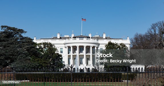 istock The White House with a perimeter fence. 1302999407