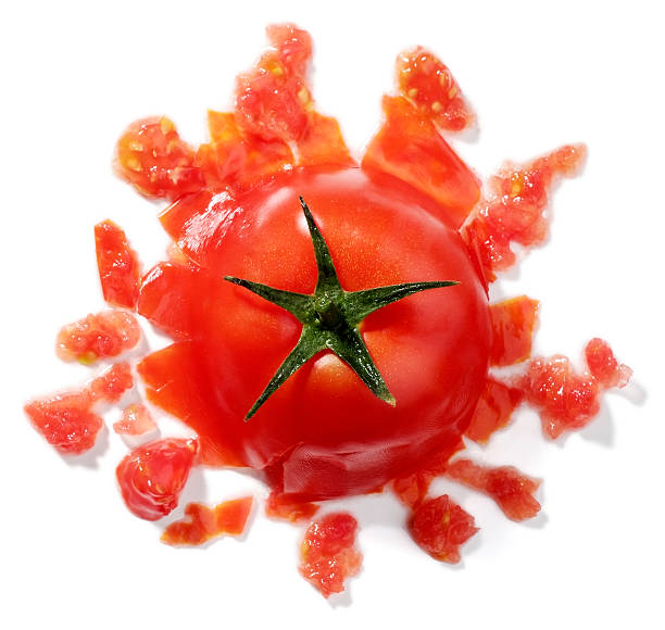 томат - rotten tomatoes red pictures стоковые фото и изображения.
