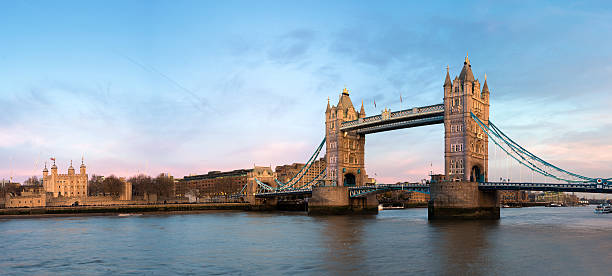 Tower Bridge across the River Thames  tower bridge stock pictures, royalty-free photos & images