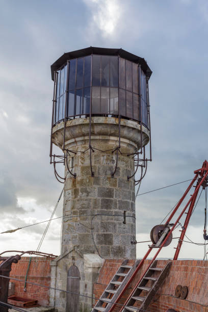 tour de fort boyard dans l’océan atlantique pour la côte de la france, europe - fort boyard photos et images de collection