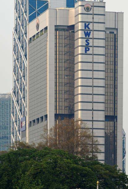 KWSP tower, the Employees' Provident Fund, Kuala Lumpur, Malaysia Kuala Lumpur, Malaysia: KWSP tower - the Employees' Provident Fund (Kumpulan Wang Simpanan Pekerja) is a federal entity that manages the compulsory savings plan and retirement planning for private sector workers in Malaysia - Bangunan KWSP, Jalan Raja Laut. chinatown kuala lampur stock pictures, royalty-free photos & images